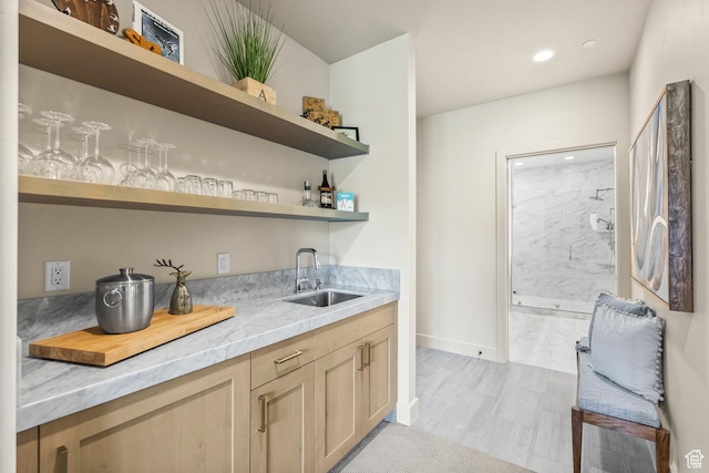 6312 Double Deer Loop, Park City, UT 84098 - indoor wet bar featuring baseboards and recessed lighting