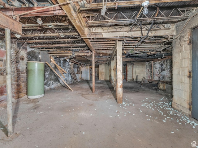 40 S Freedom Blvd, Provo, UT 84601 - unfinished below grade area featuring water heater
