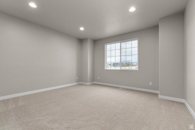 2616 N 3020 W, Clinton, UT 84015 - unfurnished room featuring recessed lighting, light colored carpet, and baseboards