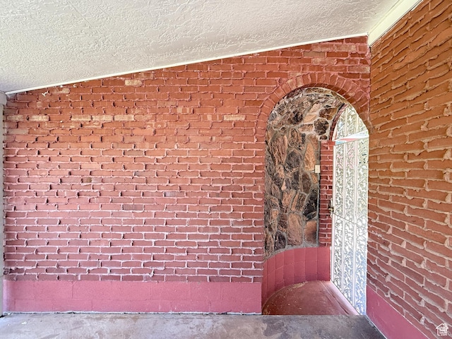 5432 S 800 E, South Ogden, UT 84405 - detailed view of a textured ceiling and brick wall