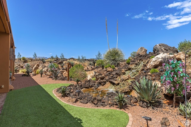 2763 N Chaco Trl, St George, UT 84770 - view of green lawn