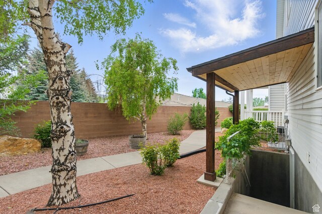 2271 W Crestview Cir, Cedar City, UT 84720 - view of yard featuring a patio