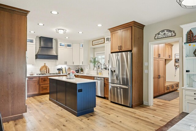 2271 W Crestview Cir, Cedar City, UT 84720 - kitchen with stainless steel appliances, custom exhaust hood, light countertops, backsplash, and recessed lighting