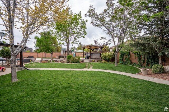 2271 W Crestview Cir, Cedar City, UT 84720 - view of property's community featuring a gazebo and a jacuzzi