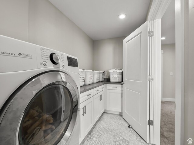 1353 Sageberry Dr, Santaquin, UT 84655 - laundry area featuring washer / clothes dryer, cabinet space, and recessed lighting