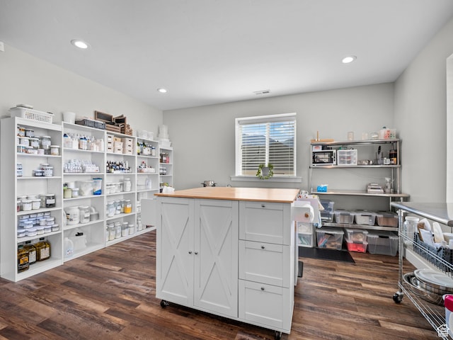 1353 Sageberry Dr, Santaquin, UT 84655 - office space featuring dark wood-style floors and recessed lighting