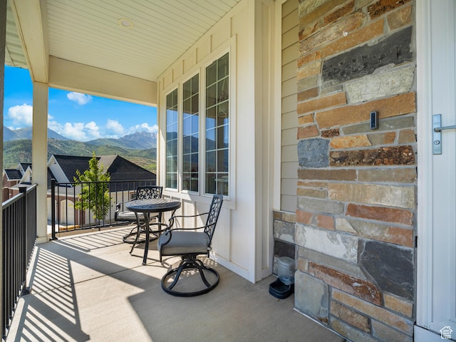 1353 Sageberry Dr, Santaquin, UT 84655 - balcony with a mountain view