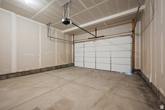 636 S 85 E Unit 6, Smithfield, UT 84335 - garage with a garage door opener