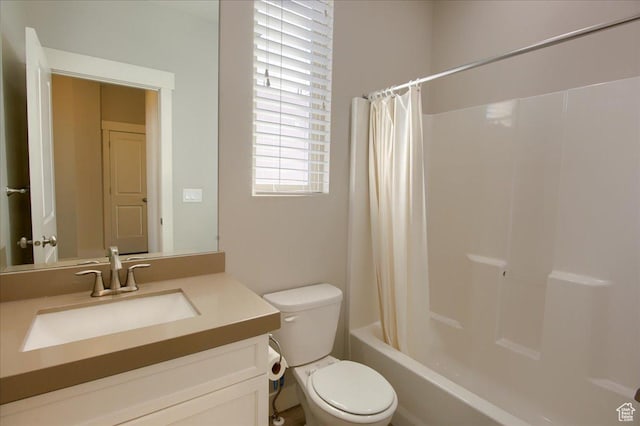 4508 W Kestrel Ridge Rd, South Jordan, UT 84009 - bathroom featuring toilet, vanity, and shower / bath combo