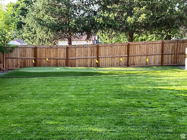 9574 S Equestrian Park Cir, Sandy, UT 84092 - view of yard with a putting green