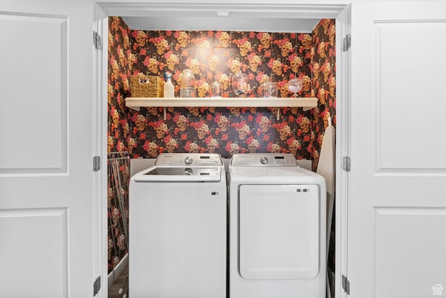 3547 E 1360 S, Spanish Fork, UT 84660 - laundry area featuring wallpapered walls and separate washer and dryer