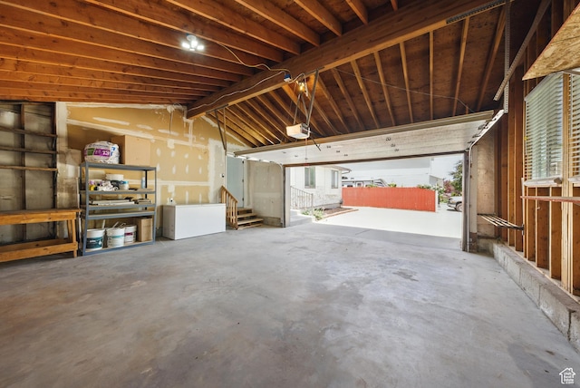 9604 S Stornoway Cir W, South Jordan, UT 84009 - garage featuring a garage door opener