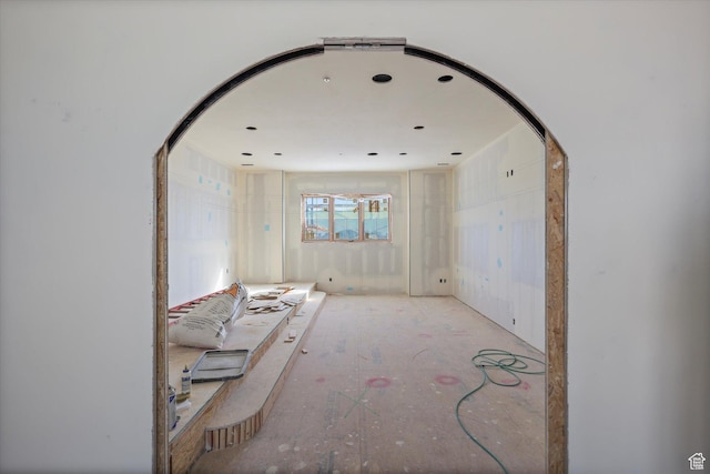 2556 W 5600 S, Lake Shore, UT 84660 - hall featuring arched walkways