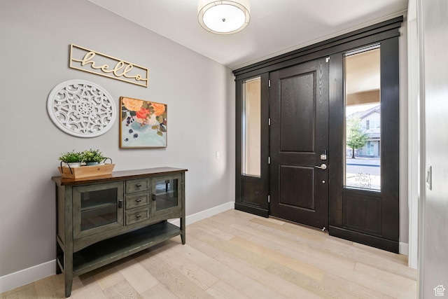 2914 E 1880 S, St George, UT 84790 - foyer featuring light wood-type flooring and baseboards