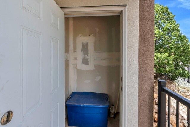 143 W Spring Hill Way N, Saratoga Springs, UT 84045 - view of exterior entry featuring stucco siding