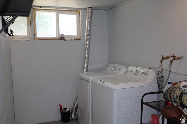 484 N Main St, Malad City, ID 83252 - laundry area with washer and clothes dryer