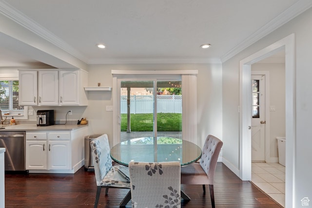 221 S 200 E, Centerville, UT 84014 - dining room featuring dark wood finished floors, ornamental molding, baseboards, and recessed lighting