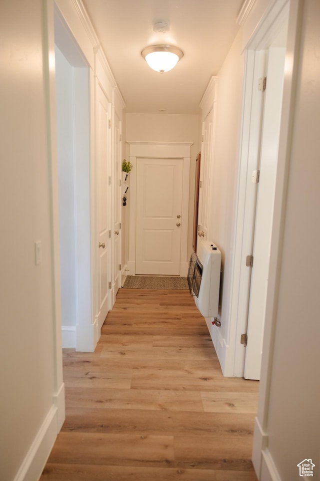 1380 N 300 W, Blanding, UT 84511 - hall featuring light wood-type flooring and baseboards