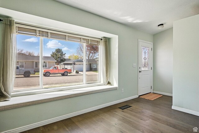 324 W 1650 N, Cedar City, UT 84721 - entryway featuring baseboards and wood finished floors