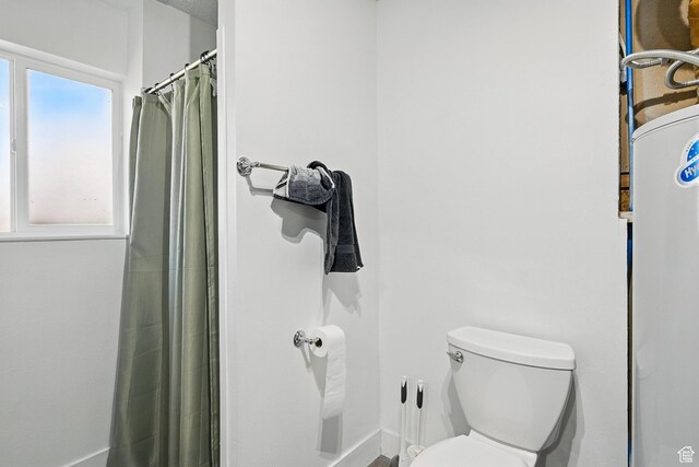 324 W 1650 N, Cedar City, UT 84721 - bathroom with toilet and curtained shower