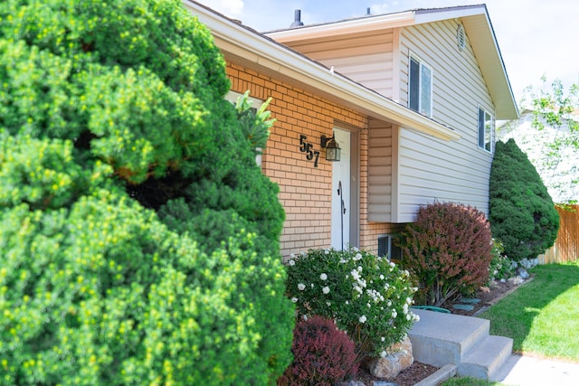 557 N 1160 E, Orem, UT 84097 - entrance to property with brick siding