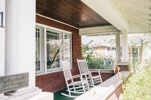 201 Bannock St, Malad City, ID 83252 - view of covered porch