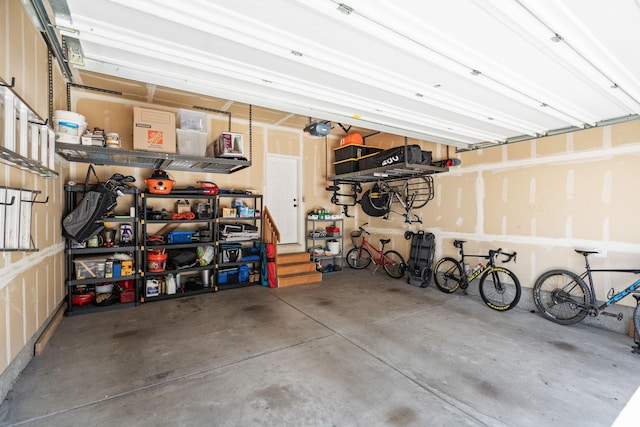 819 E 12085 S, Draper, UT 84020 - garage with a garage door opener