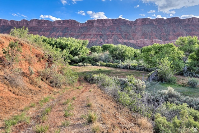 7020 E Creekside Ln, Castle Valley, UT 84532 - mountain view