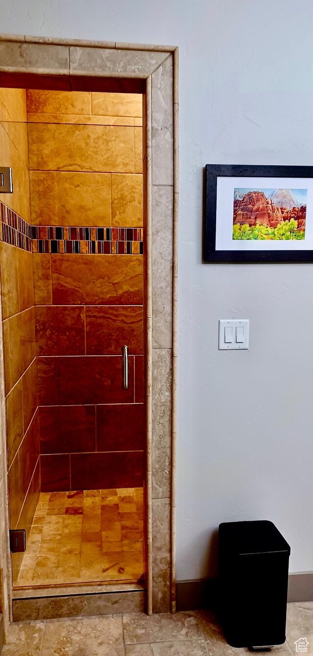 1158 E Ashdown Rd, Cedar City, UT 84721 - bathroom featuring a shower stall
