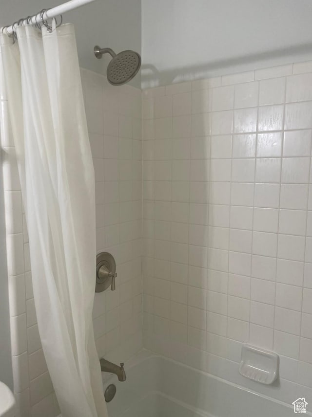 288 N Peach St, Santaquin, UT 84655 - full bath featuring shower / bath combo
