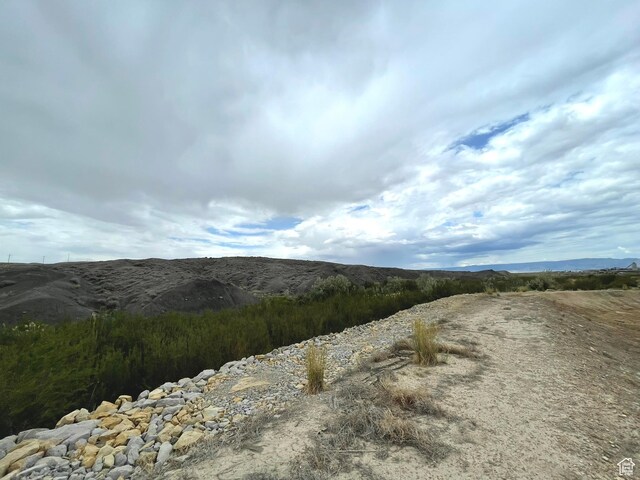 870 S 100 E, Wellington, UT 84542 - view of mountain backdrop