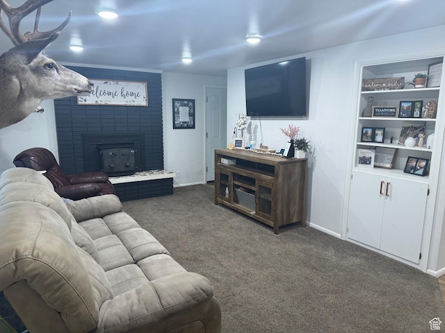 485 N 300 E, Nephi, UT 84648 - living room featuring dark carpet and baseboards