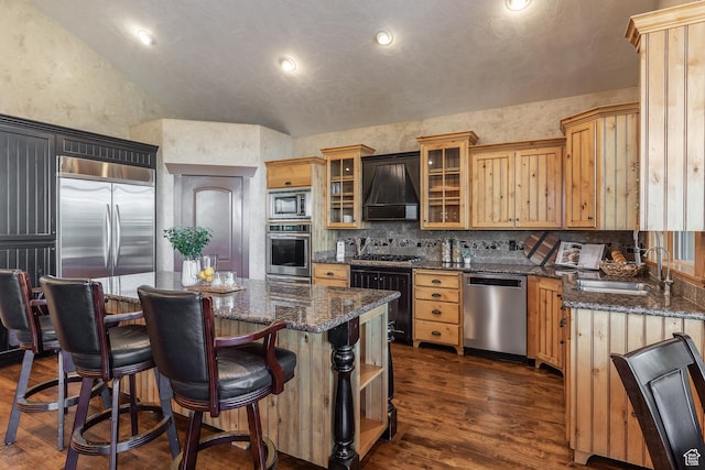 13966 S Arrow Creek Dr E, Draper, UT 84020 - kitchen with built in appliances, custom range hood, a sink, a kitchen island, and dark wood-style flooring