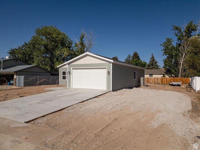 155 N 800 W, Vernal, UT 84078 - garage with driveway