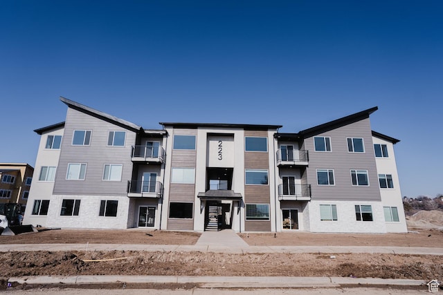 216 E 850 S Unit 6-203, Spanish Fork, UT 84660 - view of apartment building / complex