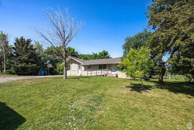 8765 S 300 W, Paradise, UT 84328 - view of front facade featuring a front yard and a porch