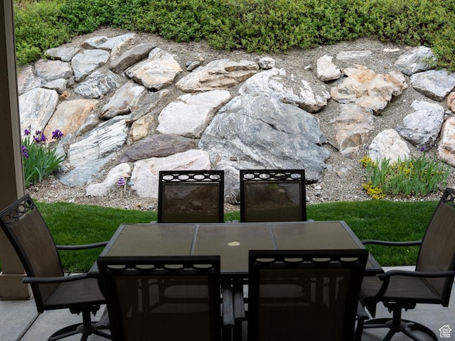 66 N 325th St E, Farmington, UT 84025 - view of patio with outdoor dining area