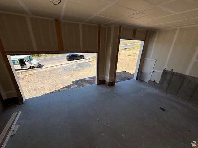 698 N Sunset Dr, Morgan, UT 84050 - view of garage