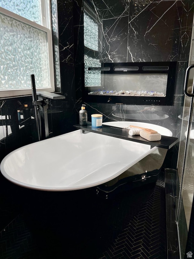 4433 Devonshire Dr W, Bountiful, UT 84010 - full bathroom featuring tile walls