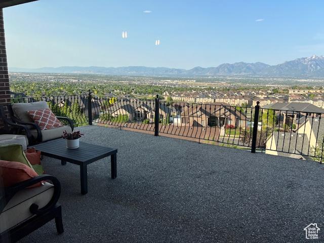 14709 S Cedar Knoll Cir, Herriman, UT 84096 - balcony with a mountain view