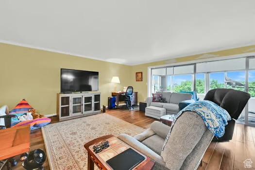 1785 29th St Unit 504, Ogden, UT 84403 - living room featuring wood finished floors