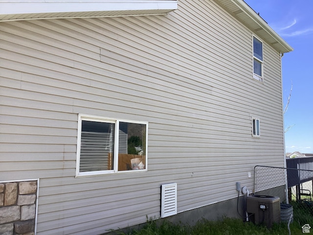 781 E Valley View Dr, Tooele, UT 84074 - view of home's exterior with central AC