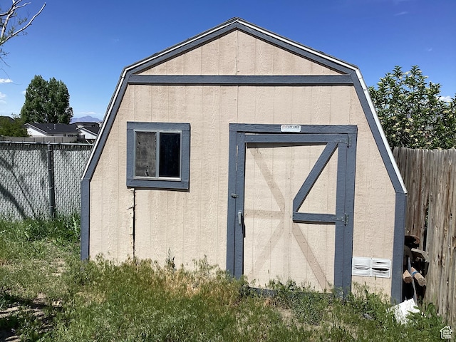781 E Valley View Dr, Tooele, UT 84074 - view of shed with a fenced backyard