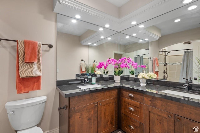 521 E 900 S, Salt Lake City, UT 84105 - bathroom featuring double vanity, recessed lighting, toilet, and curtained shower