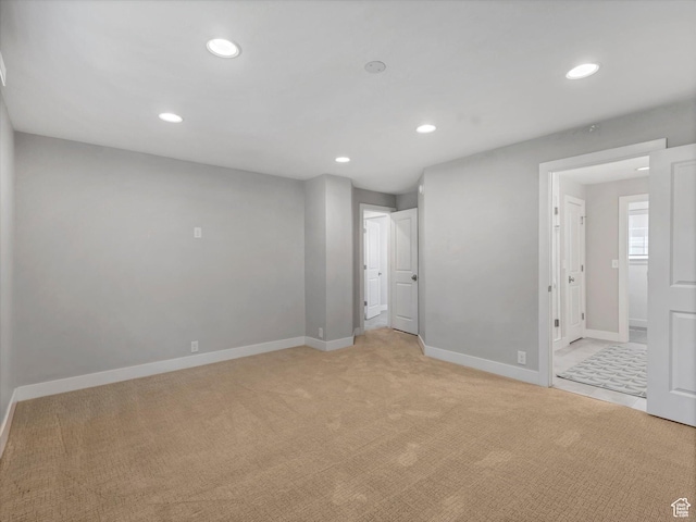1555 E Fieldcrest Ln, Holladay, UT 84117 - unfurnished bedroom featuring recessed lighting, light colored carpet, and baseboards