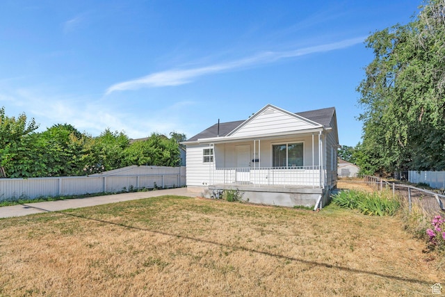 520 S Jeremy St W, Salt Lake City, UT 84104 - bungalow-style house featuring a porch