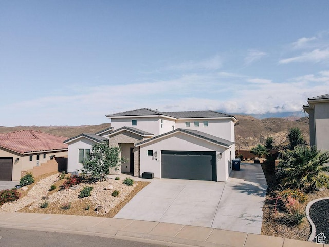 583 N Staci Dr, Hurricane, UT 84737 - traditional-style house with stucco siding and concrete driveway