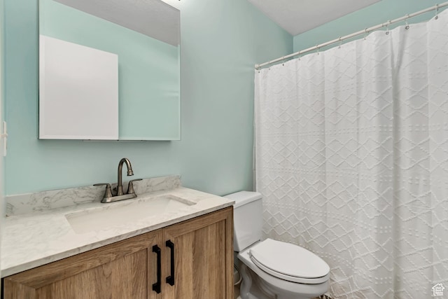 8465 S 1670 W, West Jordan, UT 84088 - bathroom featuring vanity, toilet, and curtained shower