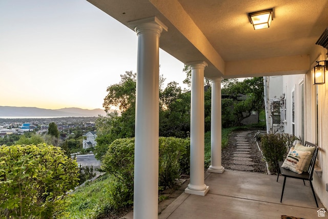 1559 E Oak Cliff Dr N, Provo, UT 84604 - porch featuring a mountain view