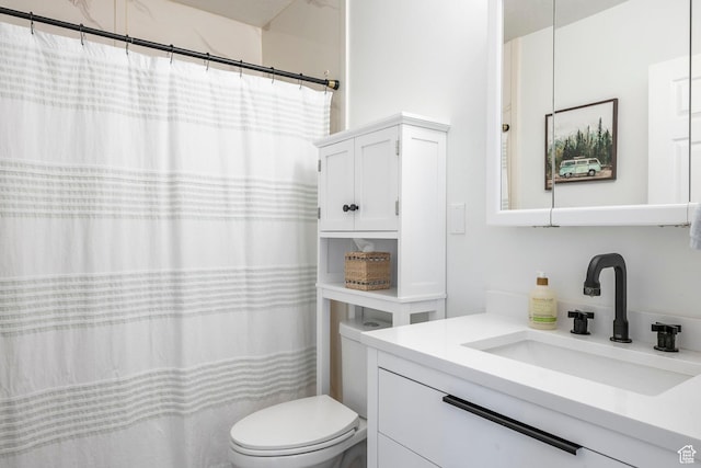 1559 E Oak Cliff Dr N, Provo, UT 84604 - bathroom with vanity, toilet, and a shower with shower curtain